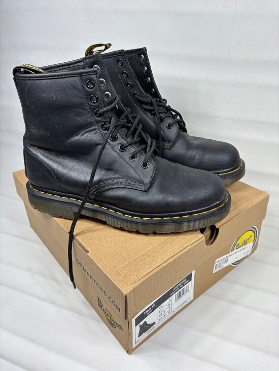 Dr Martens 1460 SR Slip Resistant Black Leather Work Boots Box US Men 9 Women 10